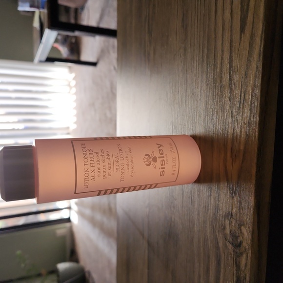sisley lotion tonique aux fleurs